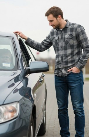 See who can benefit from Elizabeth car rentals now